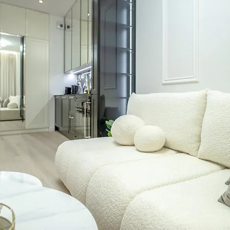 Jacuzzi Mirror Luxury Appartement