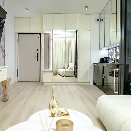 דירה Jacuzzi Mirror Luxury